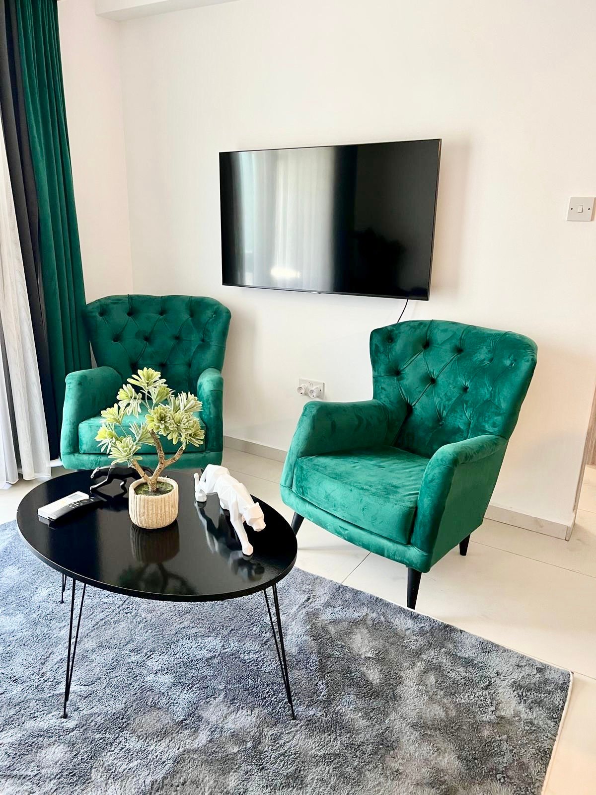 fbda2560-89de-4056-930d-8d736fe6f09f